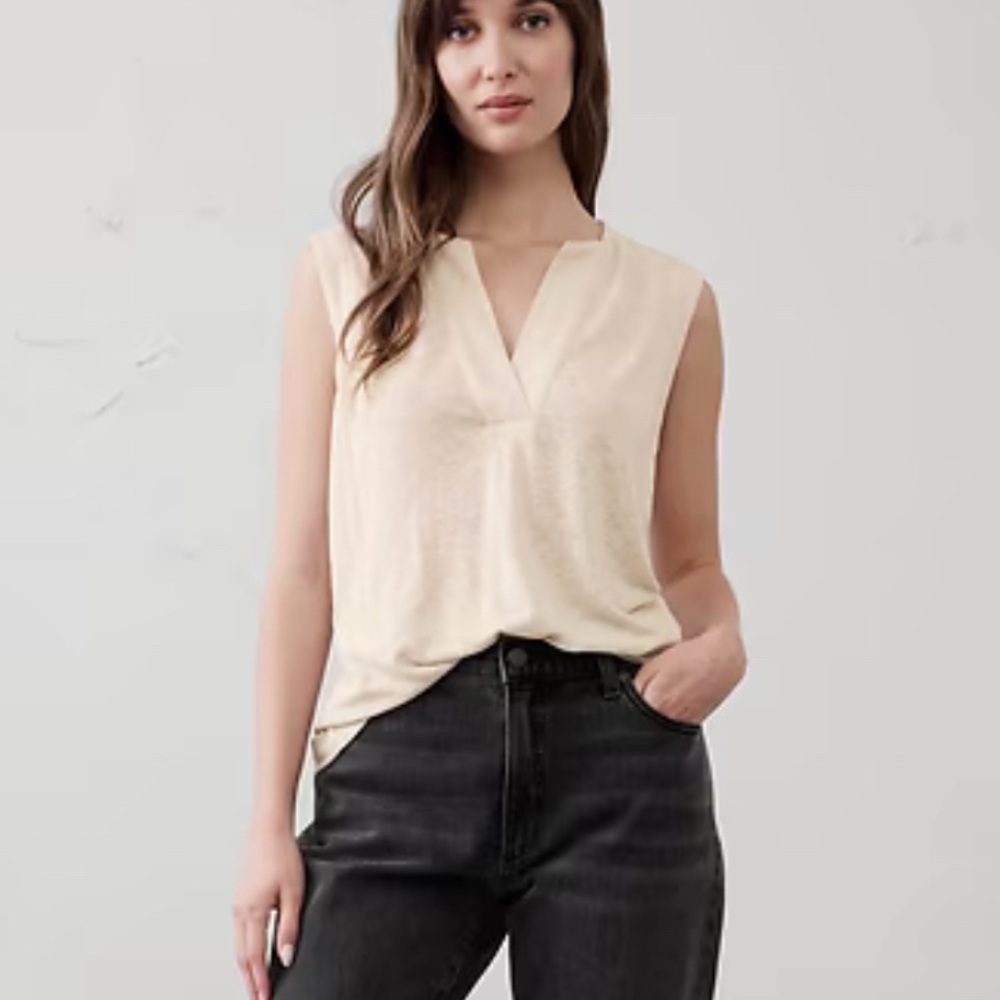 🆕 NWT Banana Republic Linen Blend Split Neck Tank Top, Women’s Medium, Natural